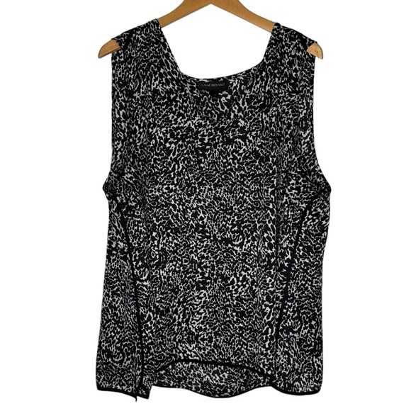 Lane Bryant Tops - Lane Bryant Sleeveless Blouse Plus 22 Shirt Leopard Animal V-Neck High Low‎ B/W